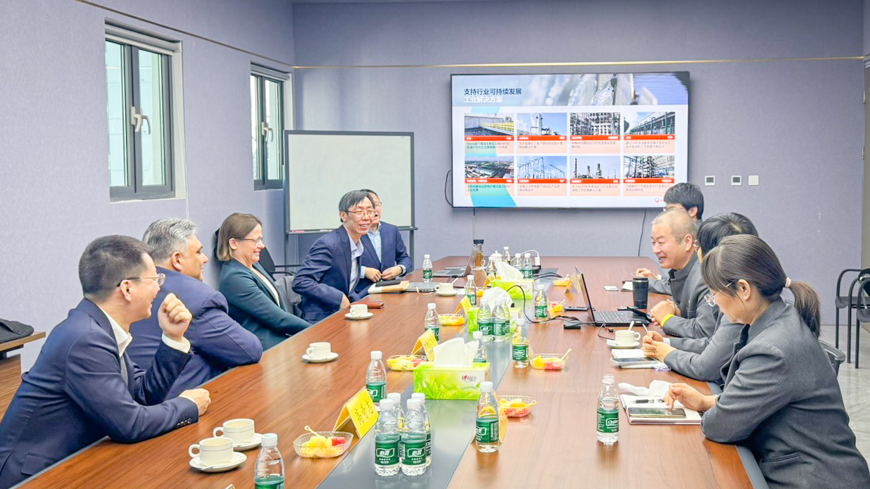 威立雅水务技术全球首席执行官CEO安兰蕙（Anne Le Guennec）一行莅临倍杰特交流参观